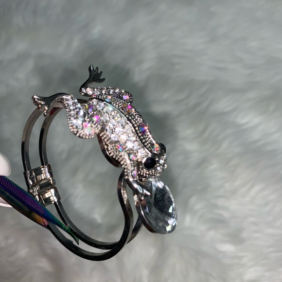 RHINESTONE FROG CUFF BRACELET - Picture 2 of 4